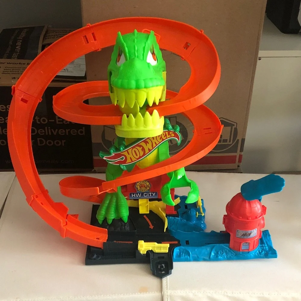 Hot Wheels T-Rex Spiral Track ❣️Ship Alone❣️